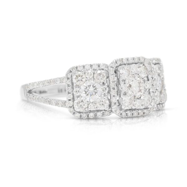 טבעת אשכול יהלומים אלגנטית 1.26 קראט בזהב לבן 18 קראט