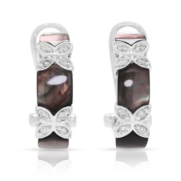 עגילי יהלומים וצדף אם הפנינה מתוחכמים 0.12 קראט בזהב לבן 18K