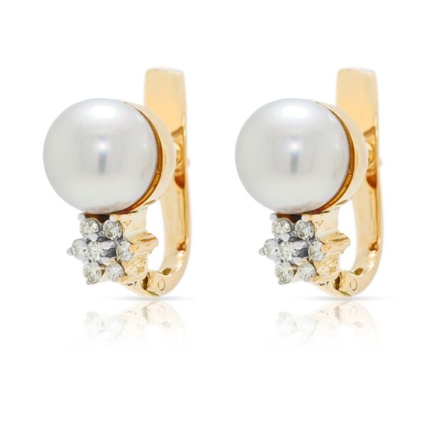 עגילי וינטג' עם יהלומים במשקל 0.14 קרט ופניני אקויה בזהב צהוב 14 קראט