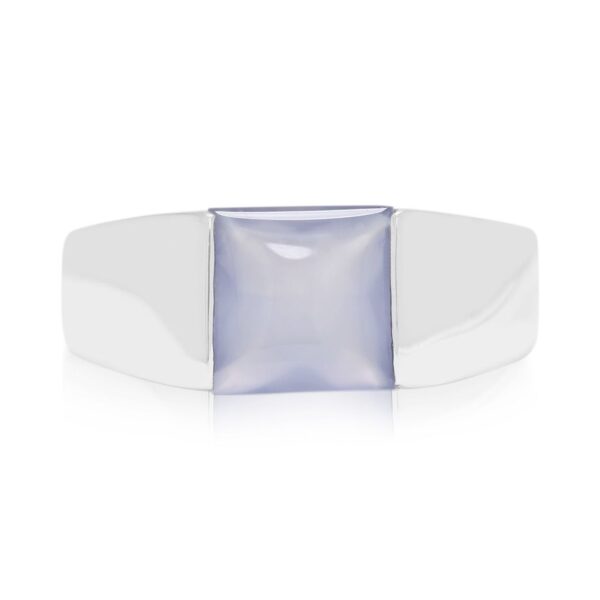 טבעת בסגנון וינטג' מזהב לבן 18K משובצת קלצדוני בחיתוך כרית 8 מ"מ