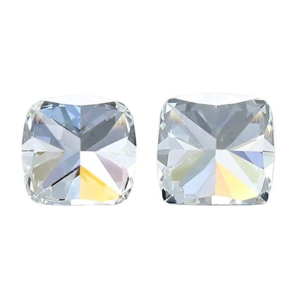 זוג יהלומים טבעיים GIA מתועדים במשקל 2.02 קראט, בחיתוך קושן מודרני בליאן