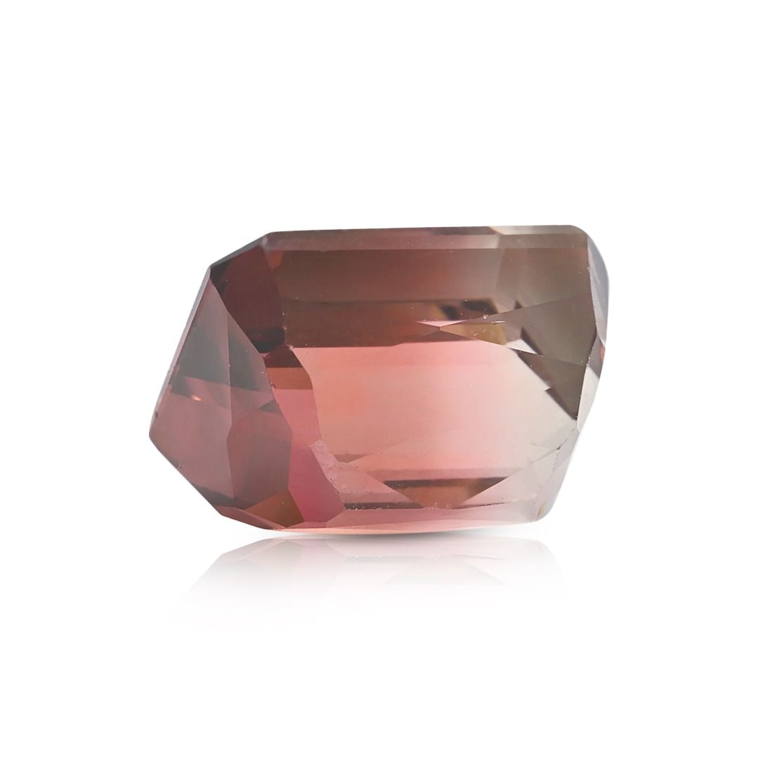 ⁦אבן חן טורמלין טבעית חופשית, 7.39ct, דו-גונית, בחיתוך בריליאנט משופר מלבני, עם תעודת NGI⁩ – תמונה ⁦8⁩