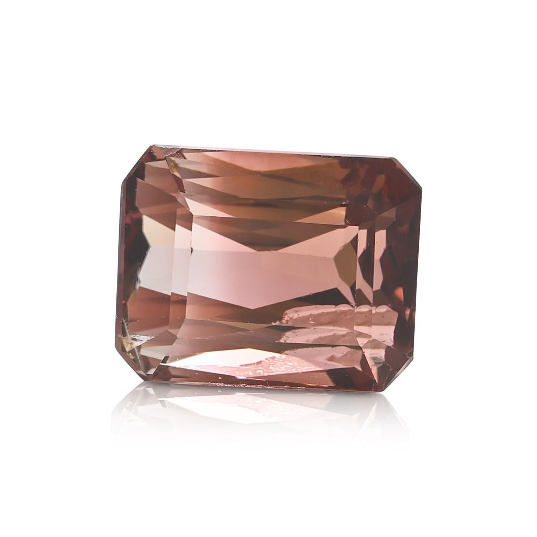 אבן חן טורמלין טבעית חופשית, 7.39ct, דו-גונית, בחיתוך בריליאנט משופר מלבני, עם תעודת NGI