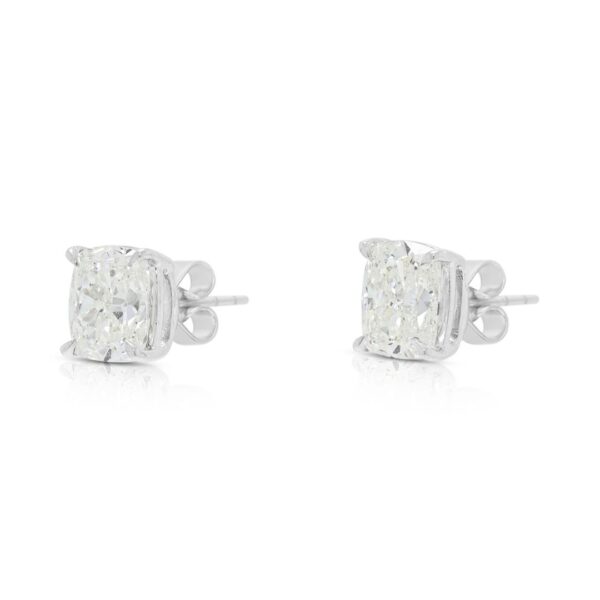 עגילי סוליטר יהלום קושן GIA מתועדת 2.00ct צמודים בזהב לבן 18K