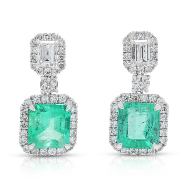 עגילי הילה תלויים יוקרתיים עם אמרלד 4.06ct ויהלומים טבעיים 1.78ct בפלטינה