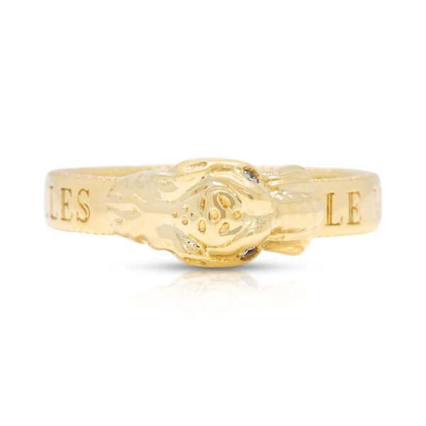 טבעת ראש חתול מרהיבה של Gucci Le Marché des Merveilles מזהב צהוב 18K, משובצת יהלום טבעי במשקל 0.01 קראט
