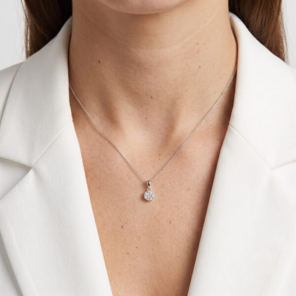 תליון אשכול פרחים קלאסי מיהלום טבעי 0.10ct בזהב לבן 18 קראט עדין